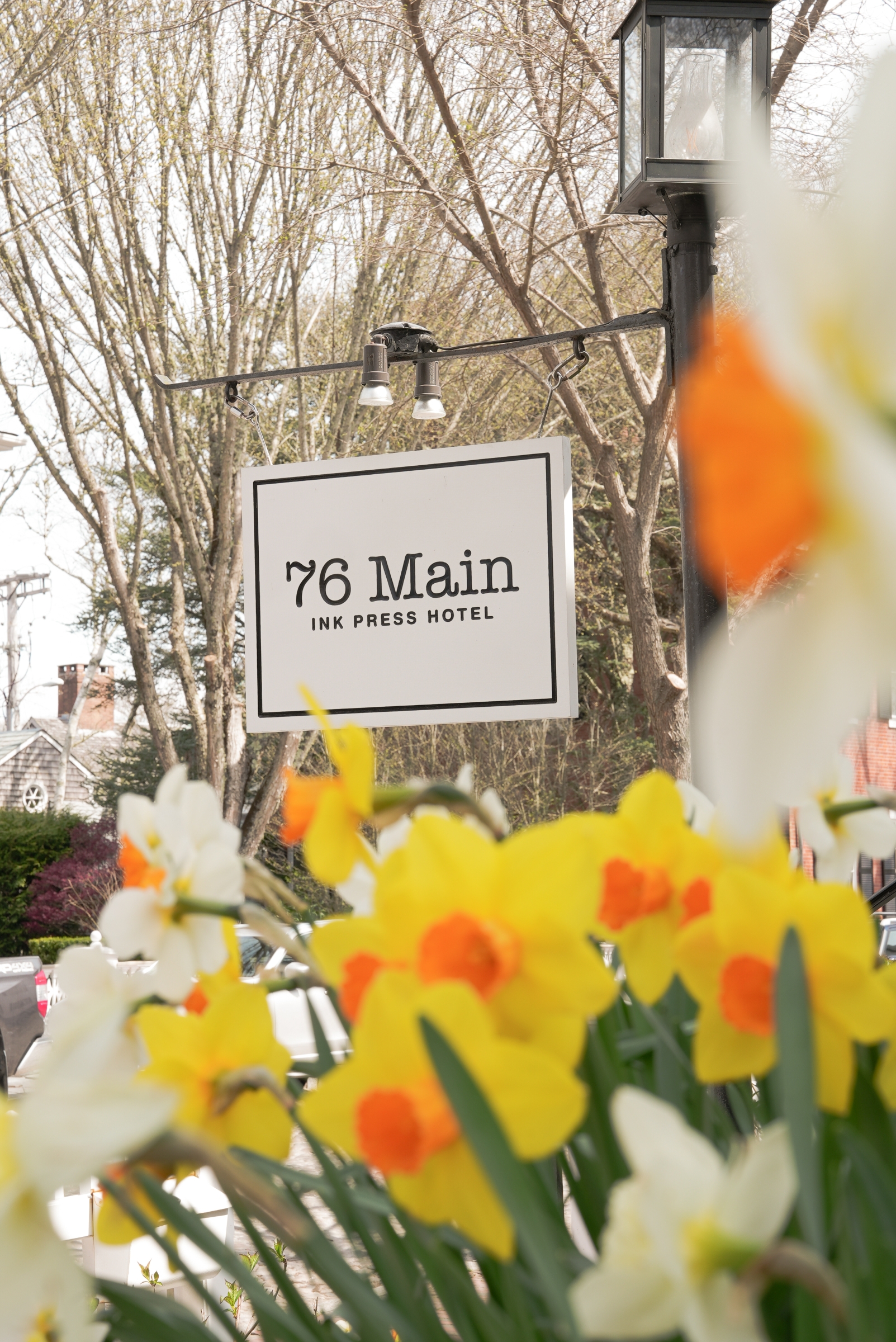 76 Main Ink Press Hotel with daffodils in front