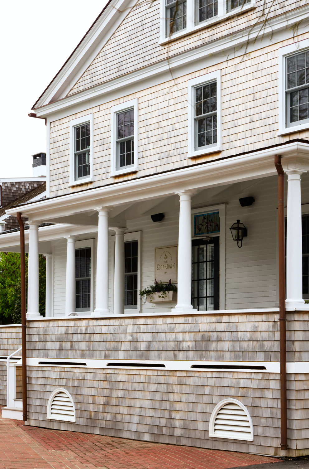 The front porch of the Edgartown Inn